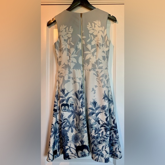 NWOT O’ SO CUTE “JUST TAYLOR” DRESS. SIDE SLIT POCKET ON EA SIDE. SLEEVELESS. - Picture 5 of 9